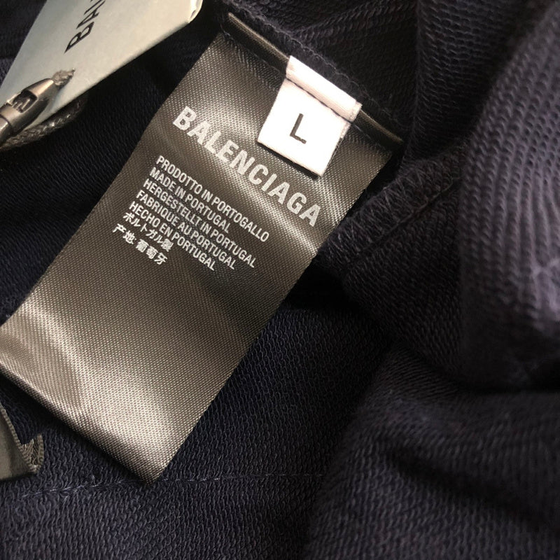 Styling view of Balenciaga luxury piece style No.036