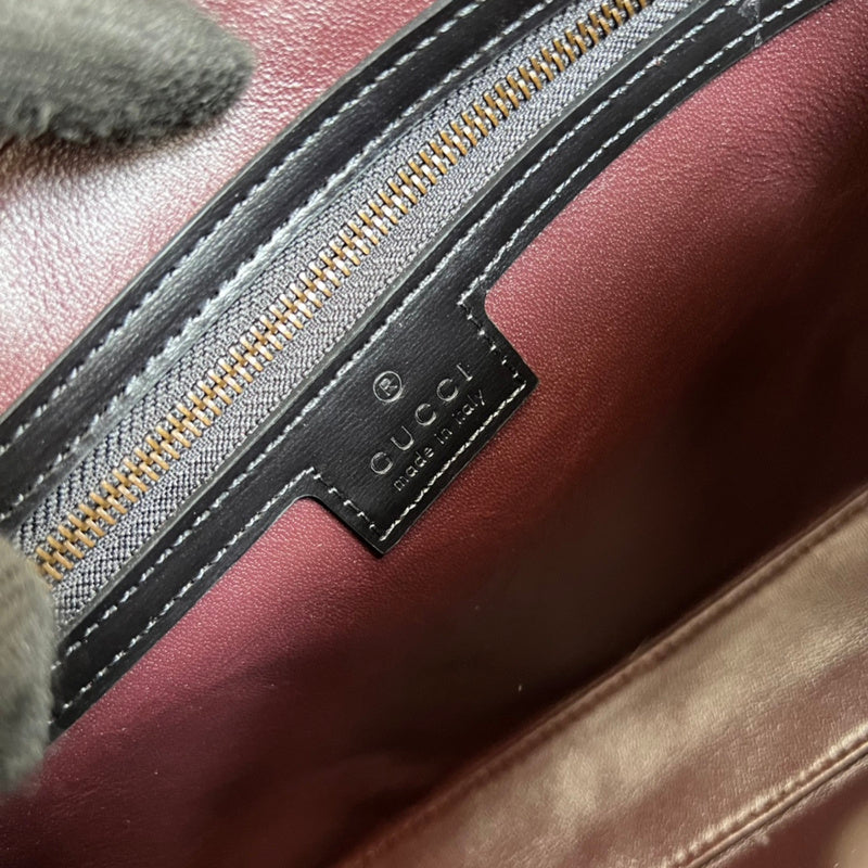 Close-up detail of everyday-luxe classic women's handbag – women's premium purse