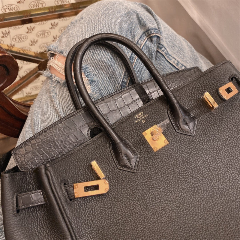  smart structured bag detail view showing craftsmanship 8