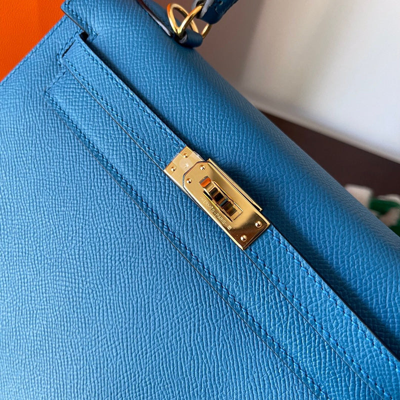 Close-up detail of crisp bag design