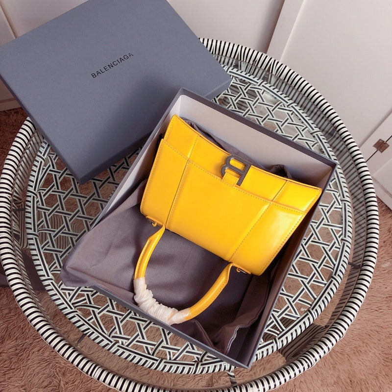 Interior view of everyday-luxe statement women's handbag – women's premium purse