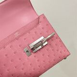  tote bag interior and compartment view 9