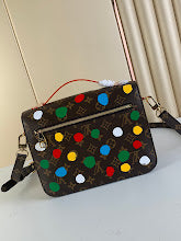 Luxury Signature Top Handle Bag - Elegant Women's Designer Handbag - NM4643