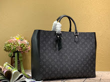 Chic Designer Tote Handbag - Luxury Premium Women's Fashion Bag - NM4222
