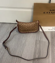 New Premium Leather Crossbody Bag - Elegant Women's Designer Handbag - NM6621