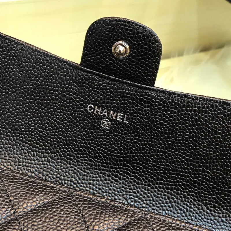 Zivas Charm Elevated Essentials Everyday Handbag (Timeless Wardrobe Addition) – Angled View