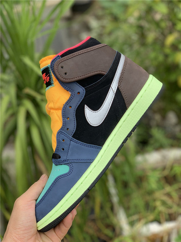 Nike Men's & Women's Signature Luxury Sneakers — Style 120 back view