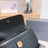 Ziva's Charm handbag – product shot (one versatile size)