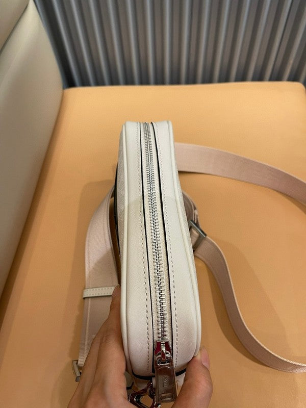 Ziva's Charm handbag – interior view (22cm*15cm*5cm)