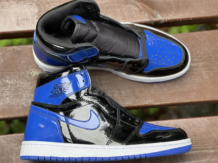 Nike Men's & Women's Premium Designer Sneakers — Style 262 interior view