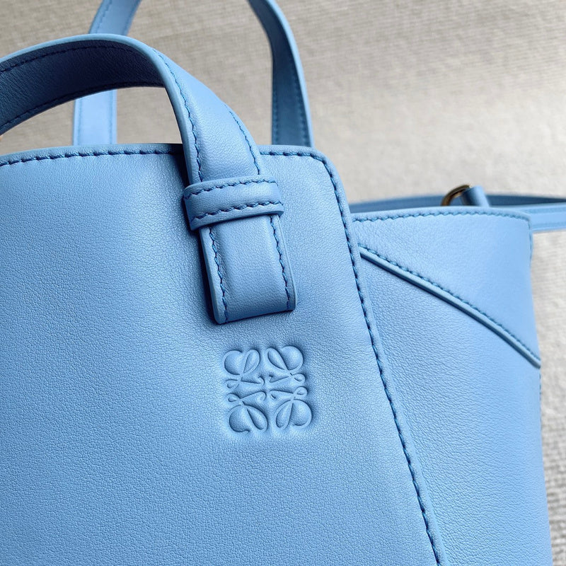 Ziva's Charm handbag – interior view (20cm*20cm*18cm)