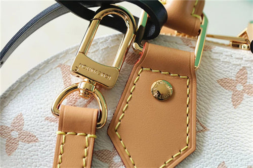  Chic top-handle bag front view 7