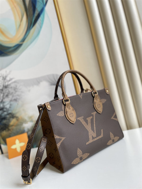  Signature shopper bag carried on shoulder