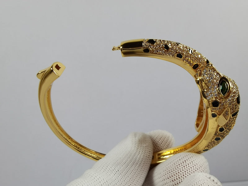 Side view of Cartier unisex jewelry piece