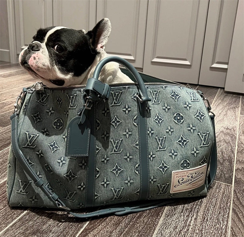  Effortless handbag carried on shoulder 16