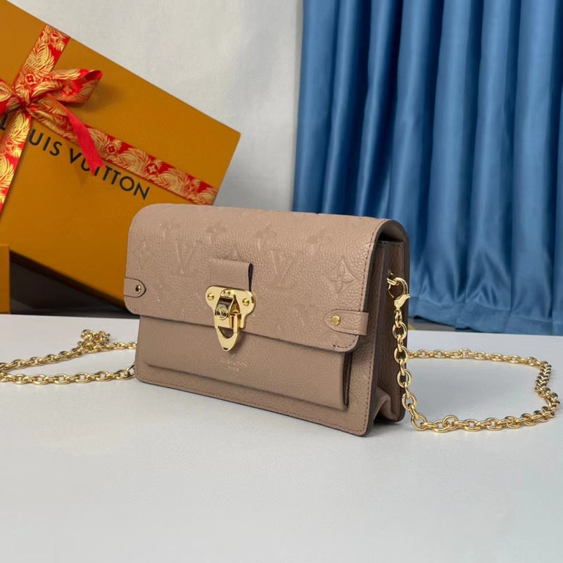 Back view of everyday-luxe classic women's handbag – women's premium purse
