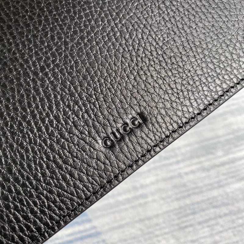 Interior view of everyday-luxe signature women's handbag – women's designer-style accessory