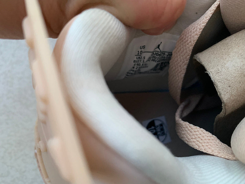 Nike Men's & Women's Premium Casual Sneakers — Style 172 interior view
