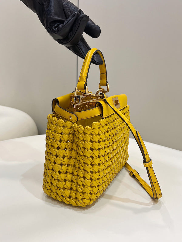 Ziva's Charm handbag – detail view (Standard Size)