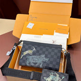  carryall bag interior and compartment view