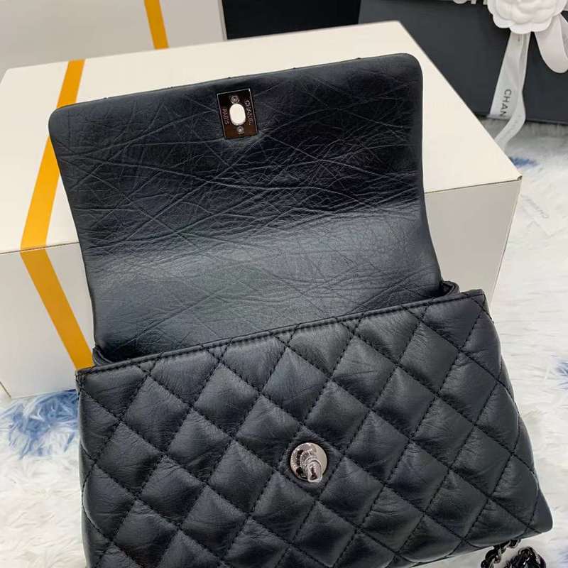 Zivas Charm Chic Craftsmanship Everyday Handbag (Structured Everyday Essential) – Lifestyle Shot