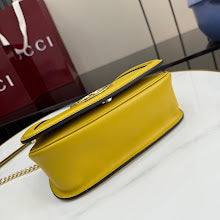 Luxury Signature Top Handle Bag - Elegant Women's Designer Handbag - NM4083