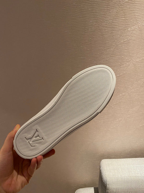 Louis Vuitton shoes Style 253 - back heel detail
