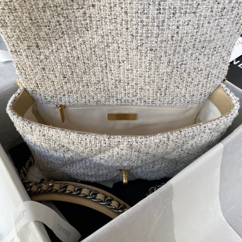 Zivas Charm Everyday Sophistication Designer Handbag (Structured Everyday Essential) – Full Silhouette
