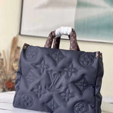 Side profile of modern classic women's handbag – women's everyday handbag