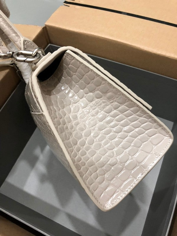 Zivas Charm Streamlined Design Statement Handbag (Refined Practical Design) – Full Silhouette