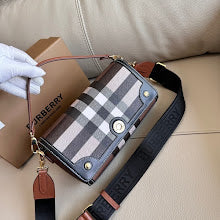 Chic Designer Crossbody Purse - Premium Luxury Women's Style - NM5606