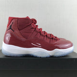 Nike Designer sneakers in bold contrast signature lace-up style front view