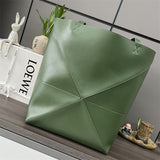 Ziva's Charm handbag – product shot (42cm*18cm*41cm)