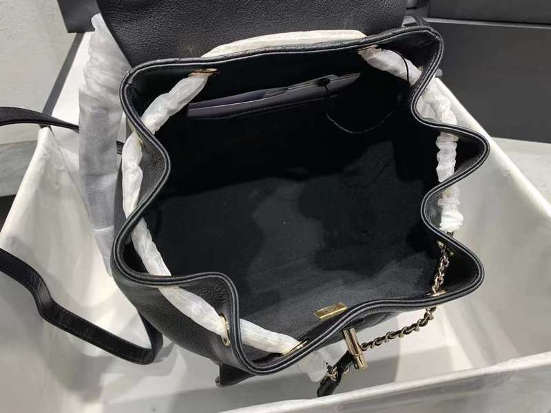 Zivas Charm Modern Minimalist Look Luxury Handbag (Contemporary Shape Language) – Lifestyle Shot
