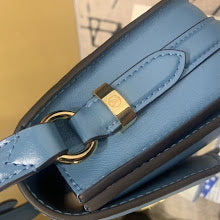 Designer Iconic Shoulder Bag - Luxury Women's Premium Fashion - NM4188