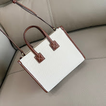 Chic Designer Shoulder Handbag - Premium Luxury Women's Style - NM5528
