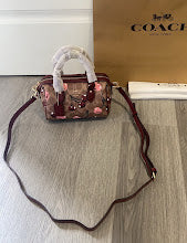 New Premium Signature Shoulder Bag - Chic Women's Luxury Designer - NM6501