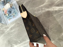 Premium Women's Tote Bag - Luxury Designer Fashion Handbag - NM4395