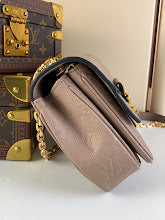 Designer Iconic Shoulder Bag - Luxury Women's Premium Fashion - NM4743