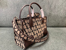 Premium Signature Crossbody - Chic Women's Luxury Designer Bag - NM2768