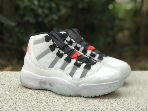 Nike Streetwear sneakers in two-tone streetwear statement look front view
