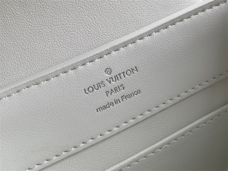  smart shopper bag detail view showing craftsmanship 50