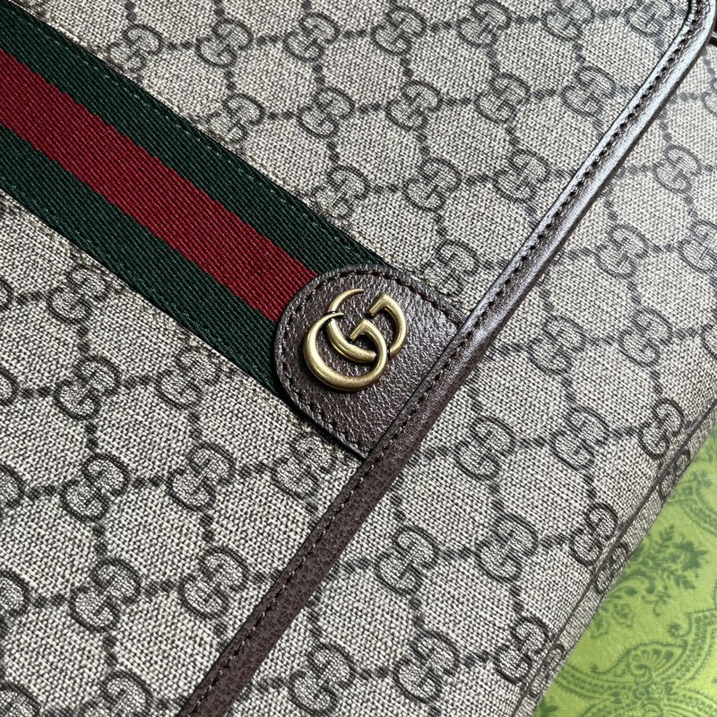 Handle and strap detail of chic statement women's handbag – women's everyday handbag