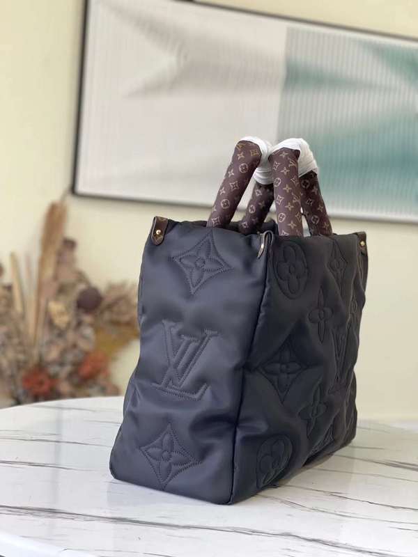 Close-up detail of modern classic women's handbag – women's everyday handbag
