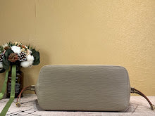 Designer Iconic Shoulder Bag - Luxury Women's Premium Fashion - NM4257
