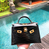  smart shoulder bag detail view showing craftsmanship