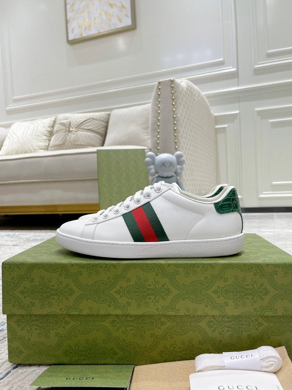 Gucci fresh white-and-black luxury sneakers view 9 streetwear statement look