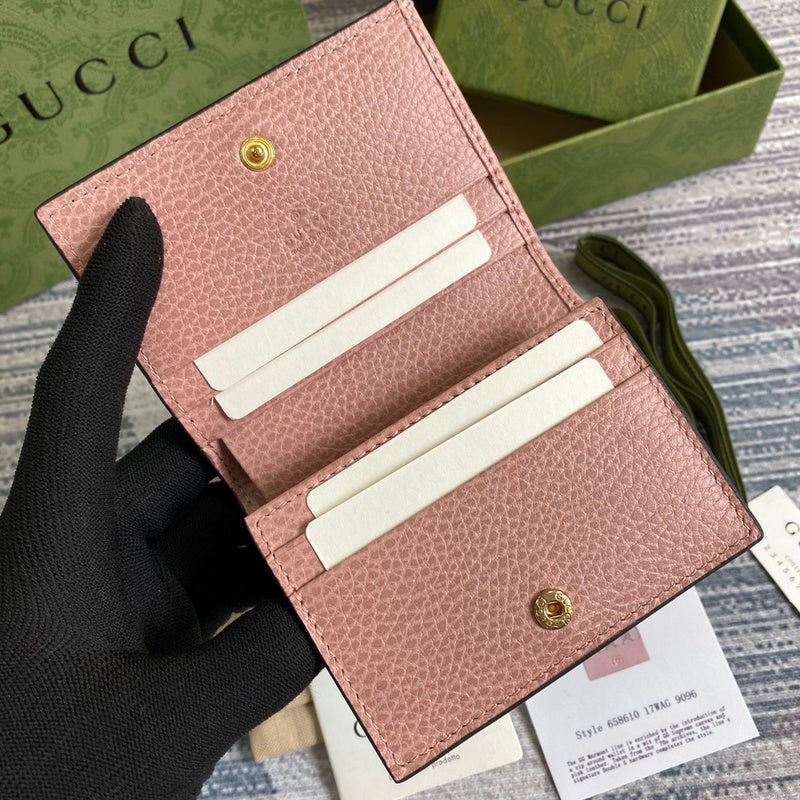 Styled lifestyle shot of premium polished women's handbag – women's designer-style accessory