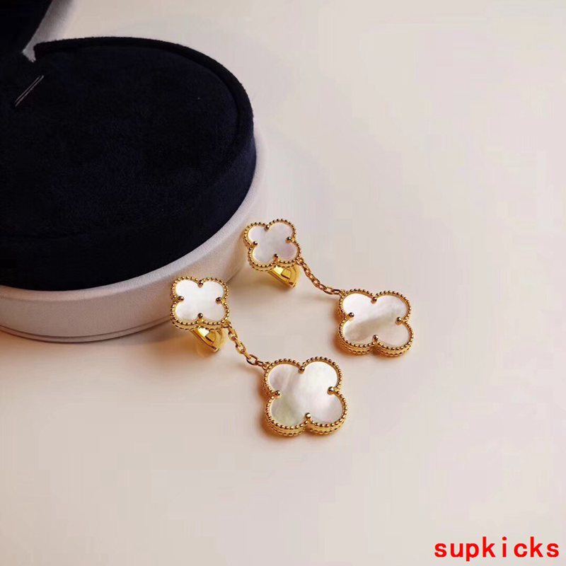 Close-up detail view of Van Cleef & Arpels unisex jewelry piece