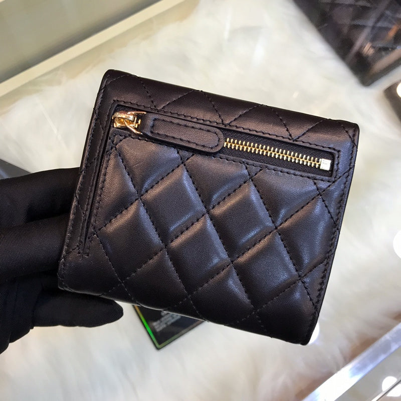 Zivas Charm Timeless Appeal Everyday Handbag (Contemporary Shape Language) – Back View